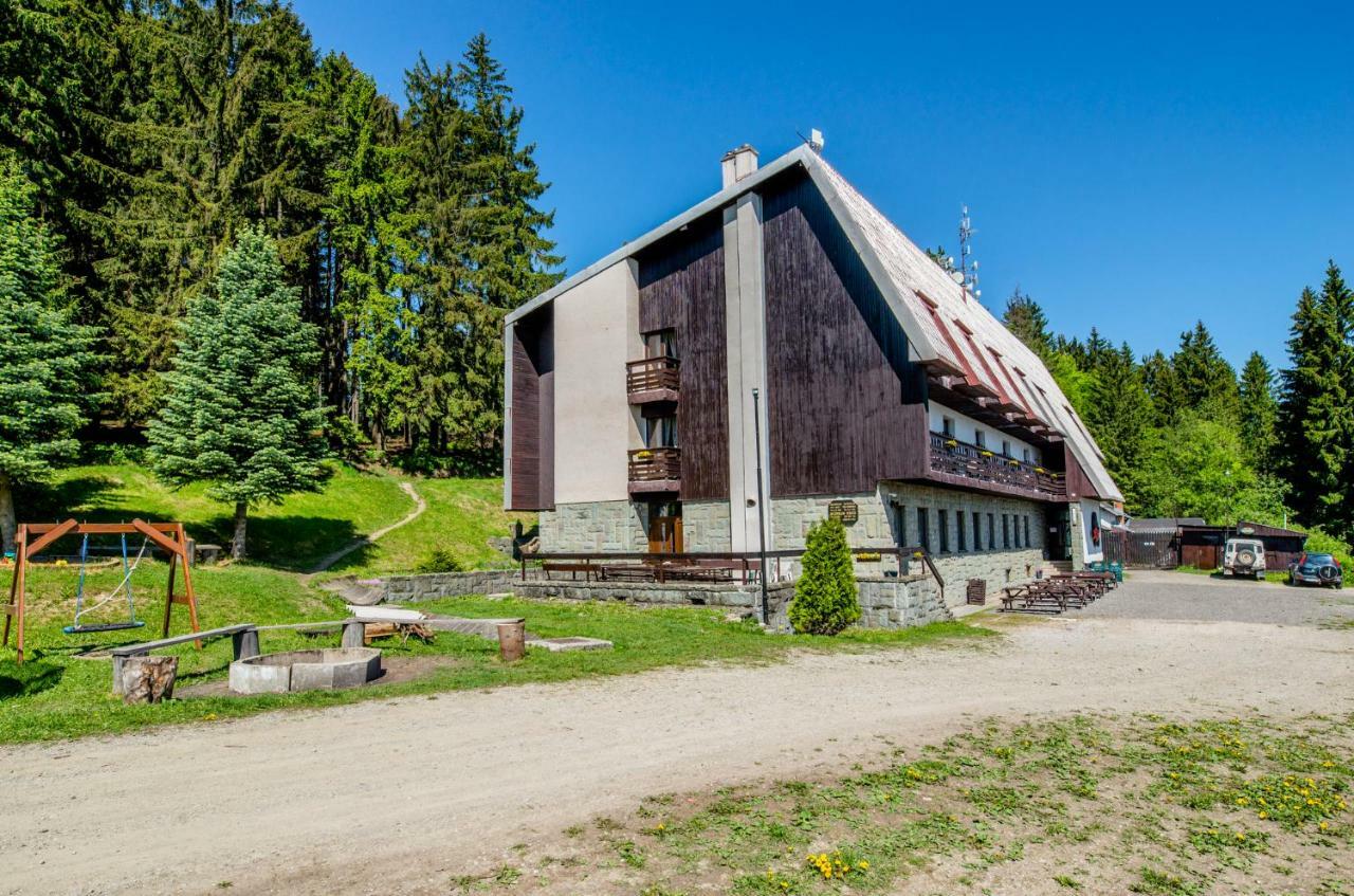 Horsky Hotel Kozubova Долни-Ломна Экстерьер фото