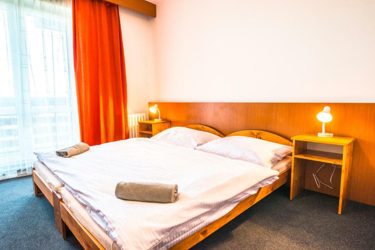 Horsky Hotel Kozubova Долни-Ломна Экстерьер фото