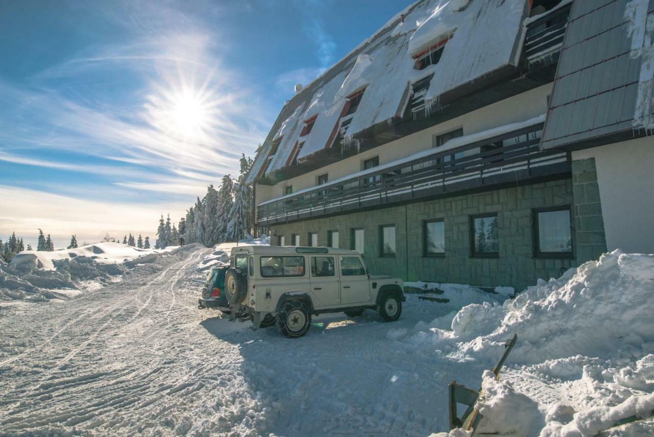Horsky Hotel Kozubova Долни-Ломна Экстерьер фото